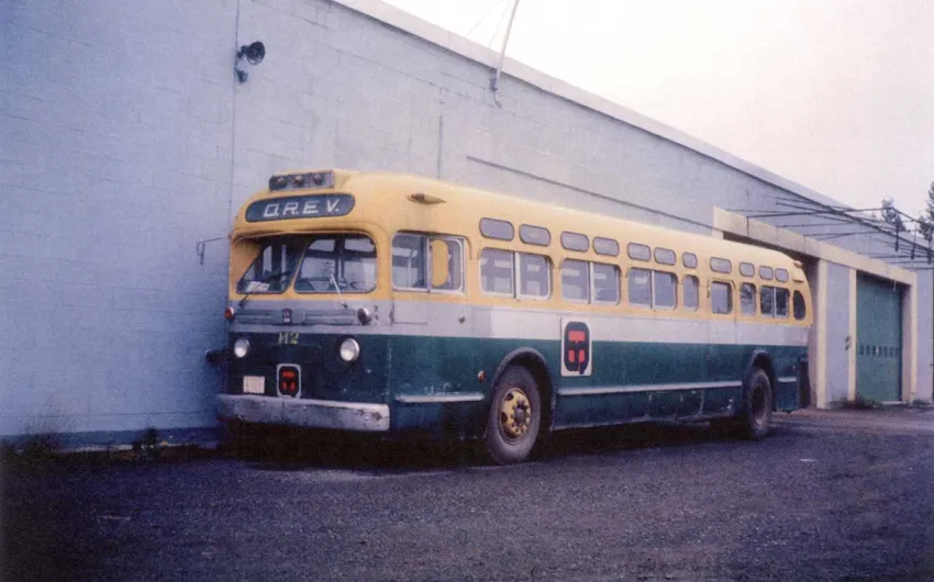 Autobus Marque GM - Modèle Old-Look - 1957 