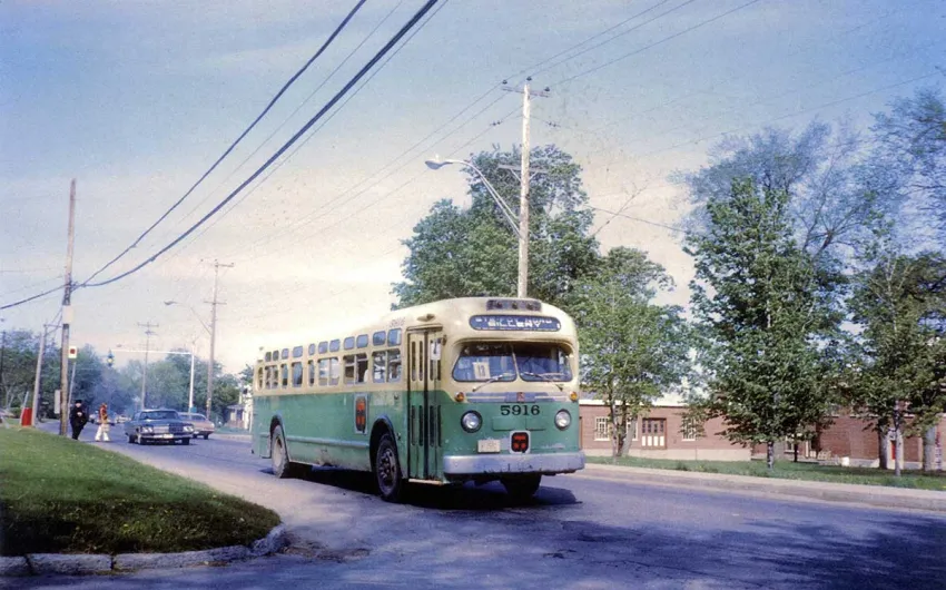 Autobus Marque GM, Modèle Old-Look - 1959